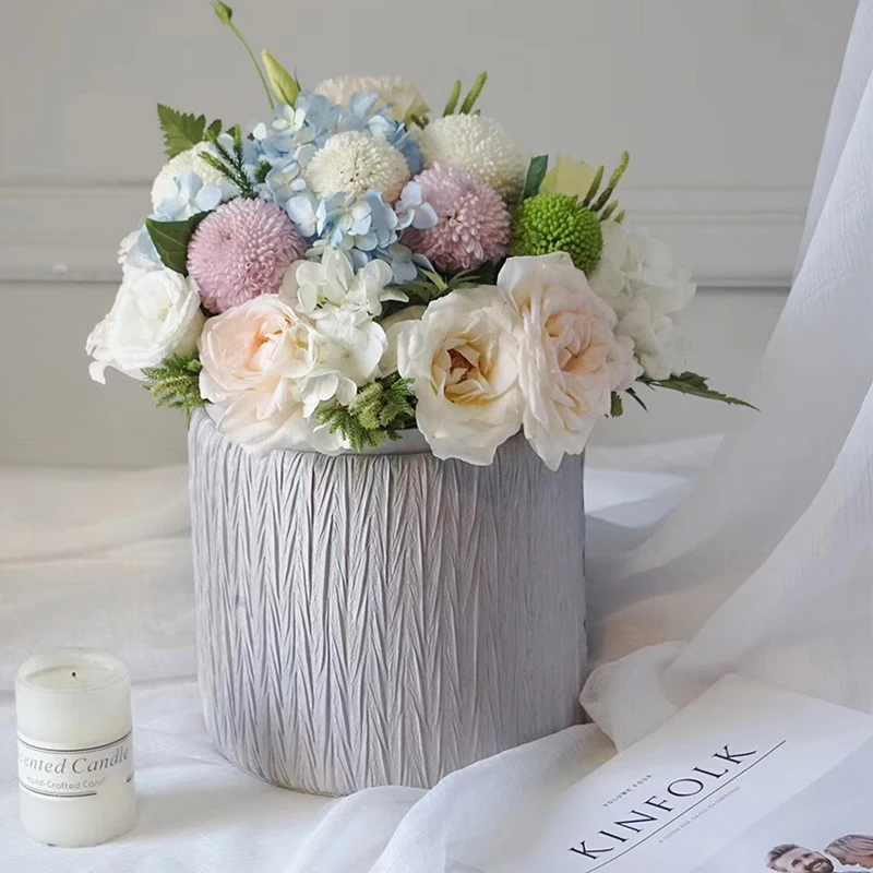 2PCS Creative hug bucket flower box bouquet packaging flower shop