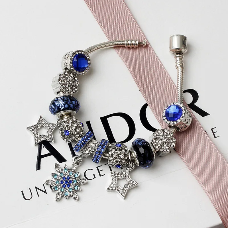 

Personality Retro Celebrity Style Micro-inlaid Hollow Five-pointed Star Pendant Bracelet Creative Blue Crystal Beaded Bracelet