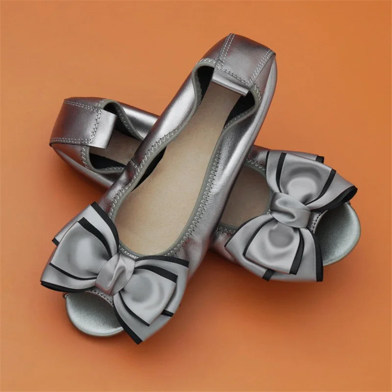 Pewter Smooth Black Grey Bow