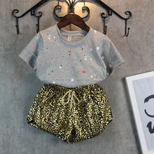Bonjour Bobo 2017 NOUVEAU Style D’été Filles Vêtements Peinture Points Tops + Léopard Grain Shorts 2 pcs Bébé Filles Vêtements ensemble Enfants Vêtements