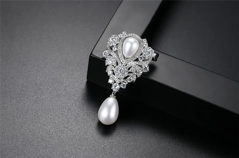 brooched pins (7)