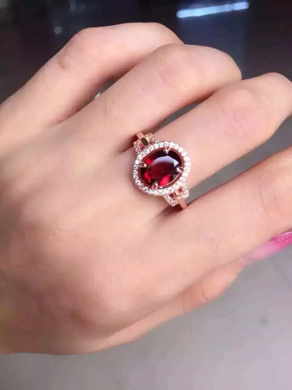 Natural red garnet gem Ring Natural gemstone ring 925 sterling silver trendy Elegant lovely bulb surround women party Jewelry цена Natural red garnet gem Ring Natural gemstone ring 925 sterling silver trendy Elegant lovely bulb surround women party Jewelry цены онлайн
