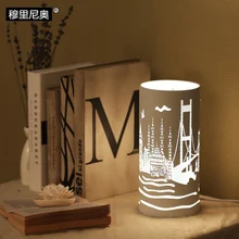 Современной спальни лампа/лампа прикроватная Город полые Утюг простой ночник затемнения лампы