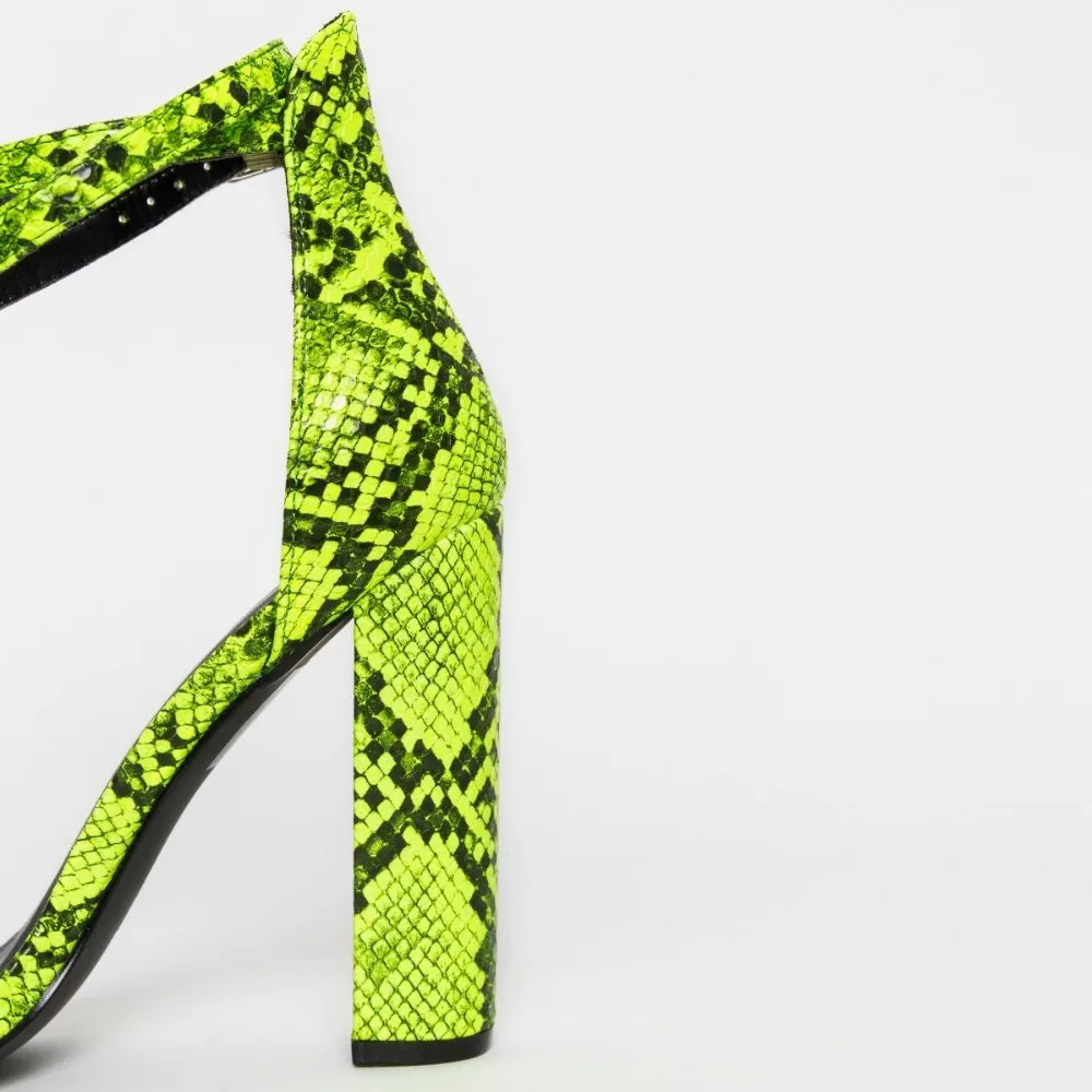 heidi-52_yellow_snake_detail
