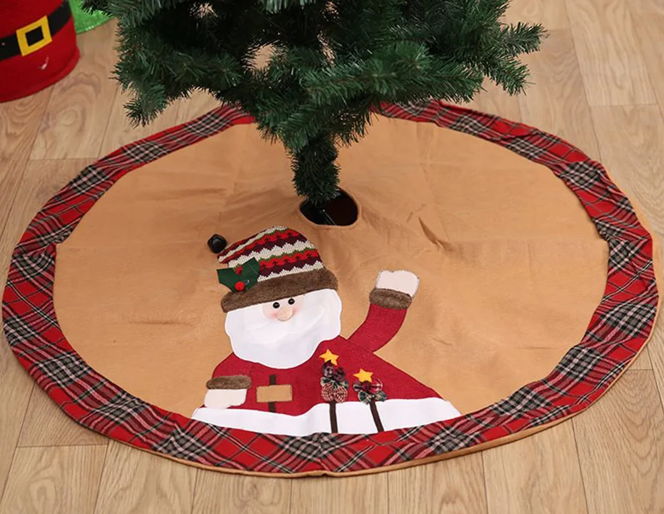 010 Christmas tree skirt