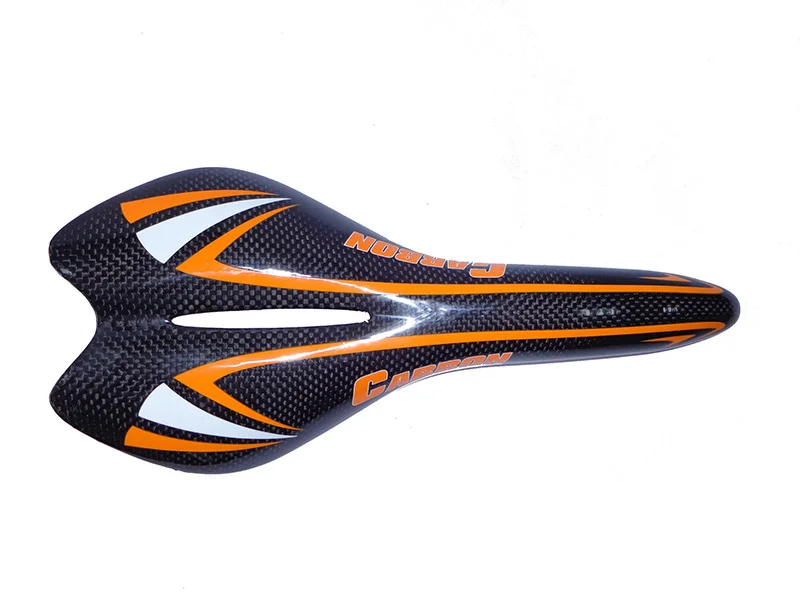 carbon saddle.jpg