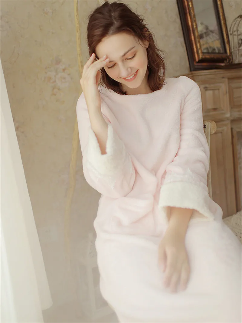NIGHTGOWN (7)