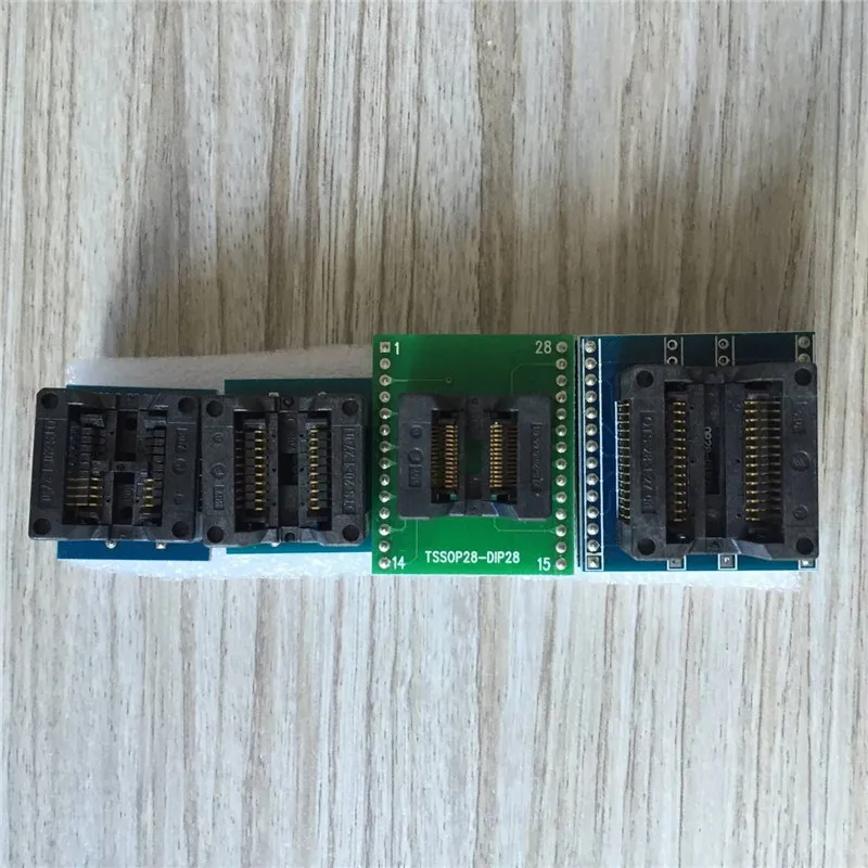 Оригинальный программатор minipro TL866II Plus + 24 адаптера тестовый зажим SOP8 AVR eeprom лучше