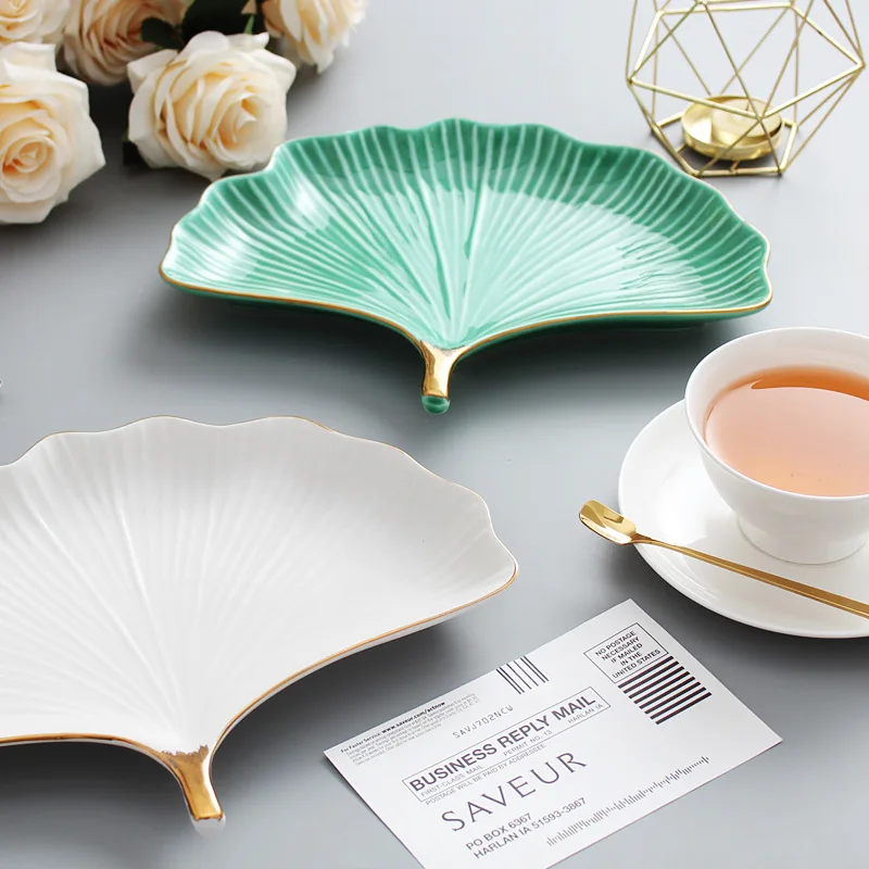 

Creative Ginkgo Ceramic Plate Leaf Shape Porcelain Dinner Plate Glaze Steak Fruit Nuts Tray Party Snack Dishes Plate Dinnerware