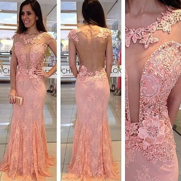 Robe de bal avec dentelle