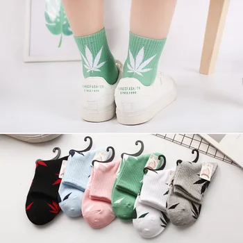 

Maple Leaves Pattern Women's Socks Printed Korean Cotton Campus School Funny Socks Elegant Brand Quality Calcetines Divertidos