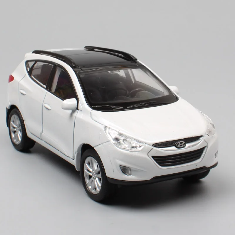 Кроссовер Hyundai Tucson IX мини-внедорожник в масштабе 1/36 литые автомобили Миниатюрные