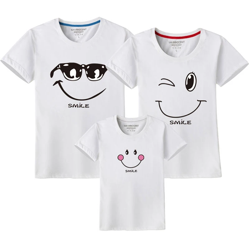 Новинка года; хлопковая одинаковая футболка для всей семьи; футболка с улыбающимся лицом; Одинаковая одежда с короткими рукавами; модная семейная одежда; футболки