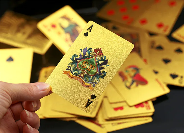 חבילת קלפים קלאסיים בצבעים מיוחדים