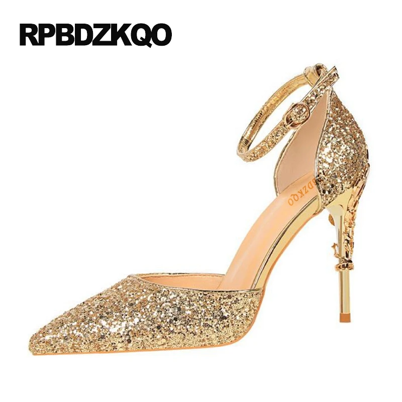 gold shoes size 4