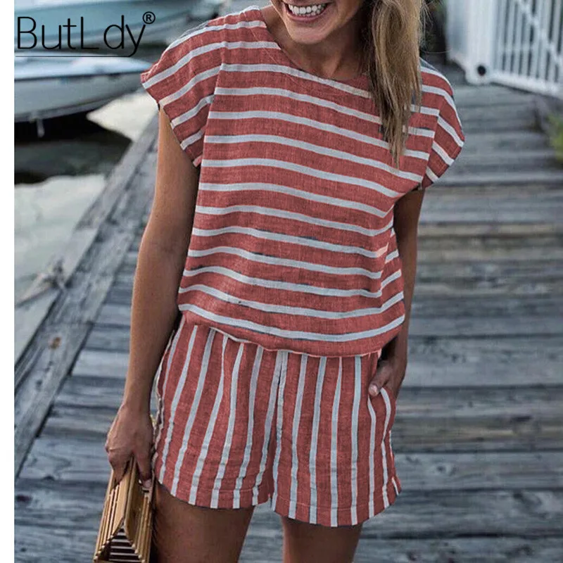 مخطط فضفاض Playsuits ارتداءها السروال القصير المرأة الصيف 2019 عارضة الشاطئ بذلة السراويل قصيرة الأكمام أنيقة وزرة للنساء