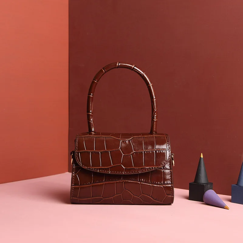 Мини-сумка из натуральной кожи для женщин роскошная дизайнерская маленькая сумка через плечо с милым крокодиловым узором для женщин; известный бренд - Цвет: coffee