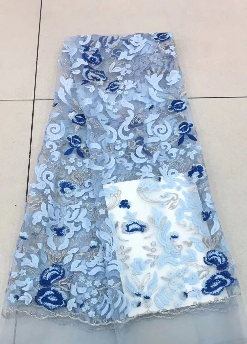 

High Quality Nigerian net lace fabrics with 3D flowers Tulle lace 2018 Nigerian Bridal dress Fabrics dpa222