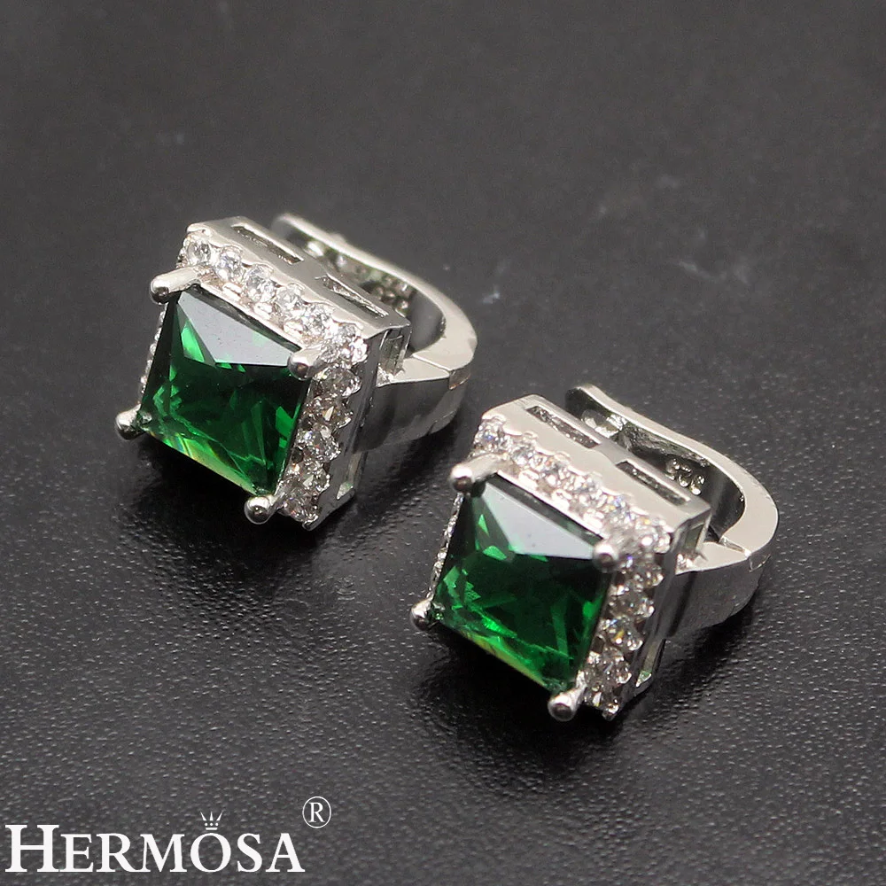 Комплект женских ювелирных изделий Hermosa Pretty серьги гвоздики серебристого цвета