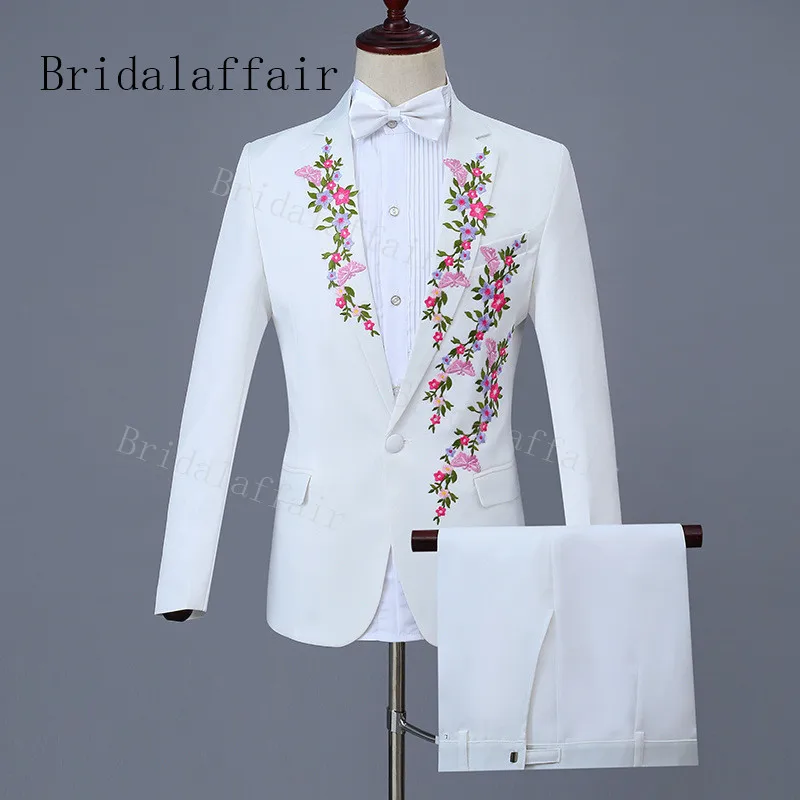 Свадебный костюм Bridalaffair для мужчин белый с цветочной аппликацией приталенный Homme