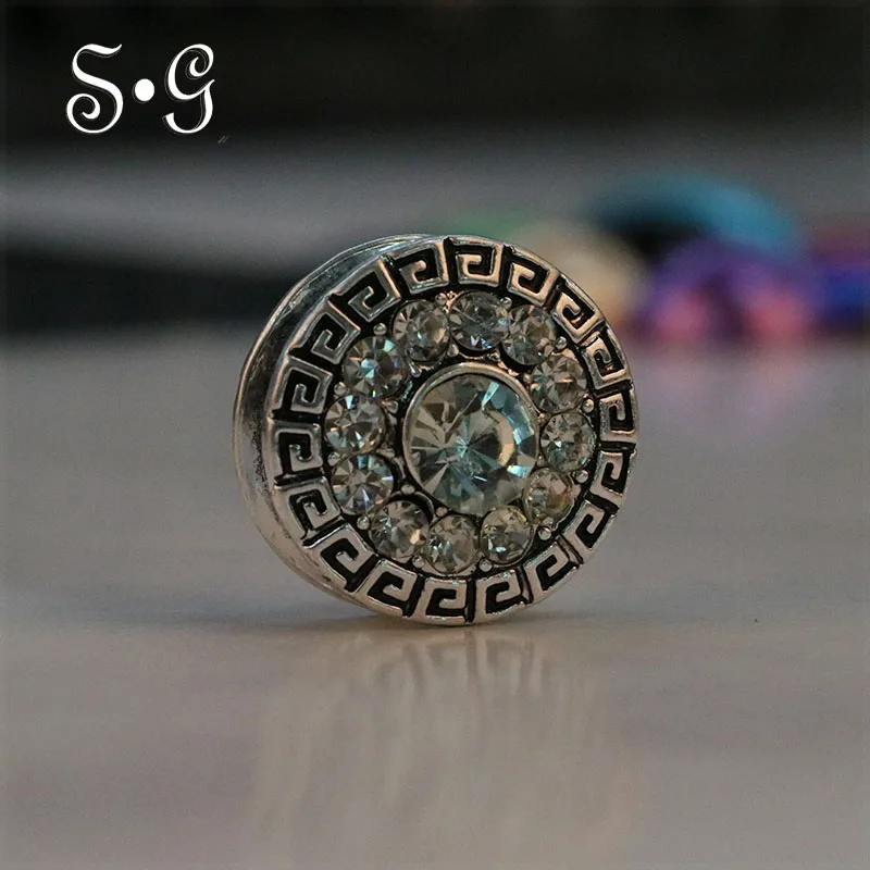 

Round Magnetic Brooches Hijap Accessories For Women Exquisite Rhinestone Brooches For Headscarf Scarf Ladies Fashion Jewelry