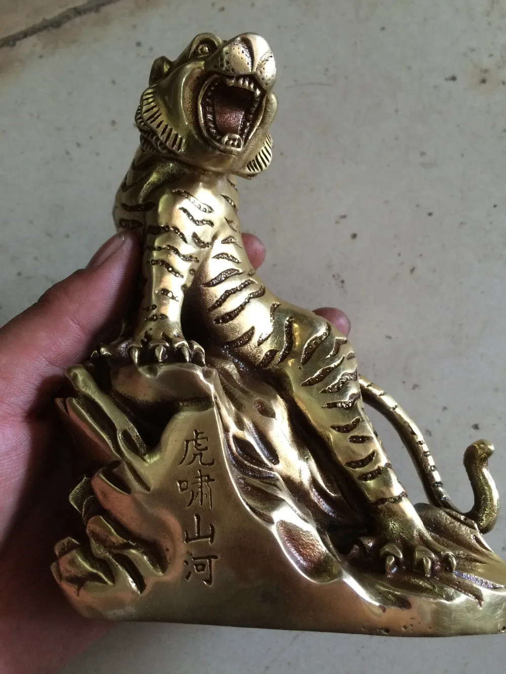 Collectibles China Mighty brass tiger sculpture home feng shui