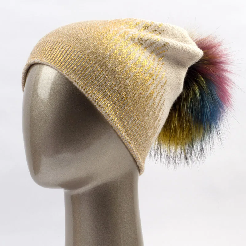 Geebro/зимние женские шапки-бини с серебряным и золотым принтом, повседневные теплые вязаные шерстяные шапки с помпоном из меха енота GS066 - Цвет: Gold Beige C
