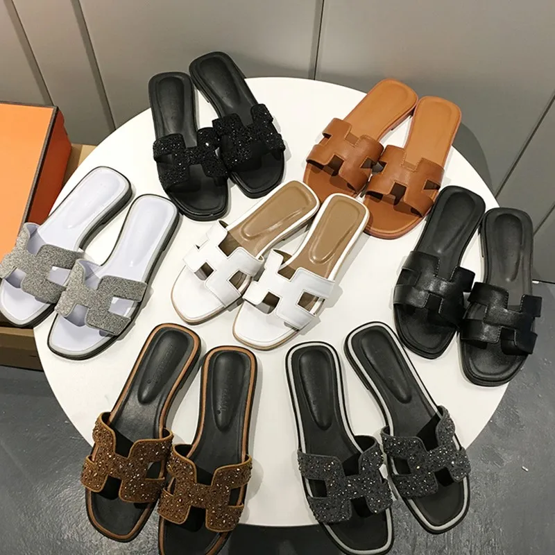 

Fashion Crystal Slippers Cut Out Summer Beach Sandals Women Slides Outdoor Slippers Indoor Slip Ons Flip Flops Plus Size 35-43