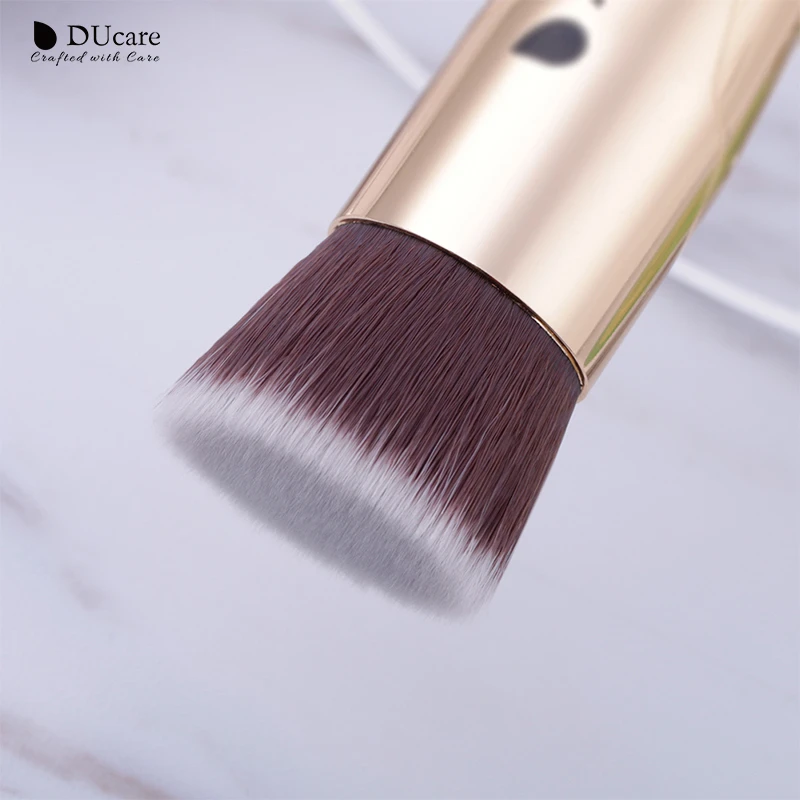 Новые DUcare 1 шт. Кисть для нанесения основы плоская кисть Кабуки Золотые кисти лица