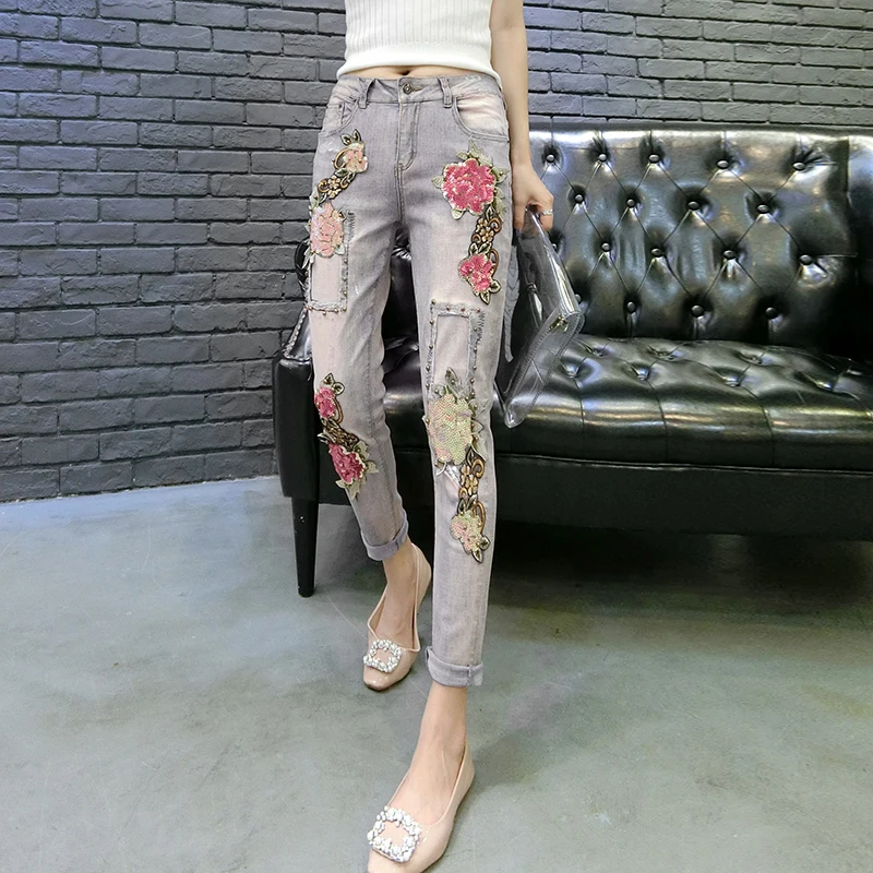 Настоящая Европейская станция модная повседневная одежда с блестками Новая роза цветок женские Лоскутные детали рваные серебряные окрашенные женские джинсы