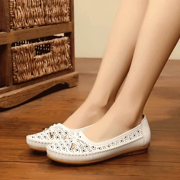 

2019 leather soft bottom women casual shoes female flats shoes mother comfortable driving loafers shoes size 35-40