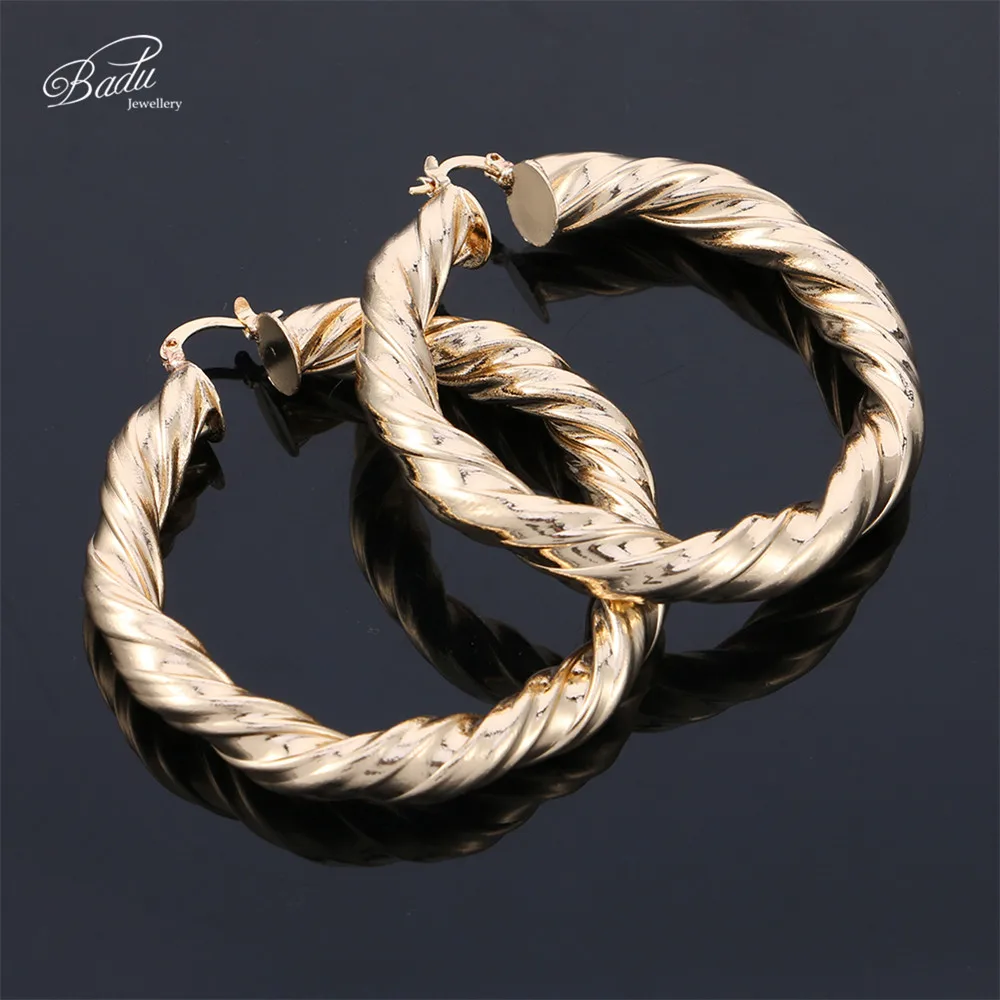 

Badu Luxury Round Twisted Hoop Earring Big Round Circle for Women Vintage Fashion Exaggerated Jewelry Gift for Christmas