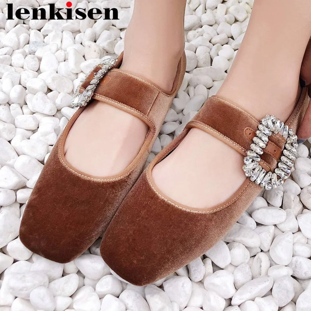 

2019 comfortable velvet material buckle strap ceystals decoration vintage square toe ballet shoes large size party loafers L0f2