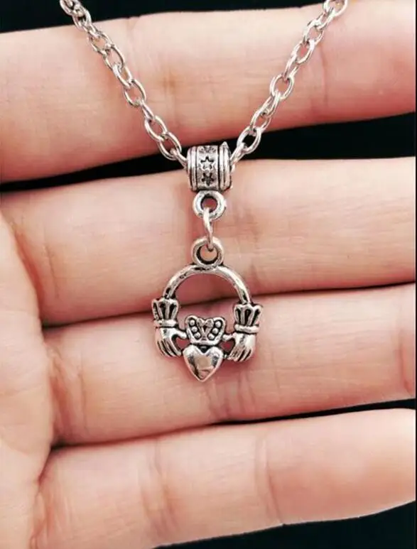 1 шт. Быстрая доставка Claddagh сердце любовь лояльность ожерелье с подвеской в Знак
