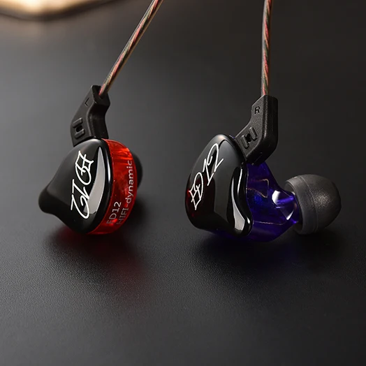 

KZ ED12 Custom Style Earphone Detachable Cable In Ear Audio Monitors Noise Isolating HiFi Music Sports Earbuds With Microphone