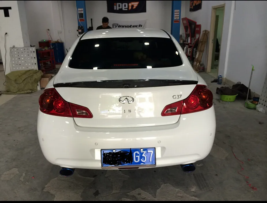 A whole new Real Carbon Fiber V Style Rear Wing Spoiler, Trunk Boot