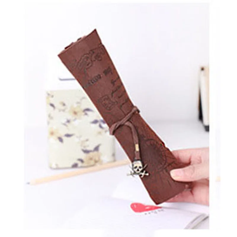 1pc Vintage Pirate Roll Up PU Leather Pen Pencil Case Bags Treasure Map Gift Favor Make up Cosmetic Bag - Цвет: Skull