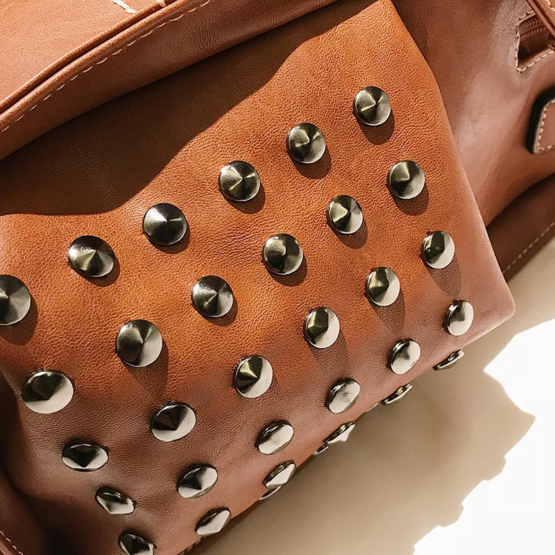 Fashion Rivet women Backpack Pu Leather Female Backpack School Backpack For Teenage Girls lock bags for Girls 2018 mochila (27)