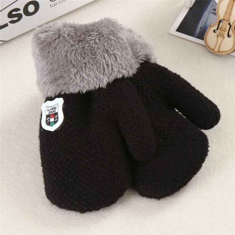 Новое поступление, зимние вязаные перчатки для маленьких мальчиков и девочек, теплые рукавицы на веревочке, перчатки для детей ясельного возраста - Цвет: black