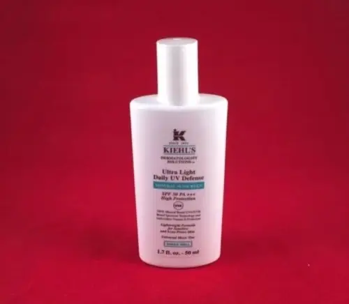 

Ultra Light Daily UV Defense Mineral Sunscreen SPF 50 1.7oz