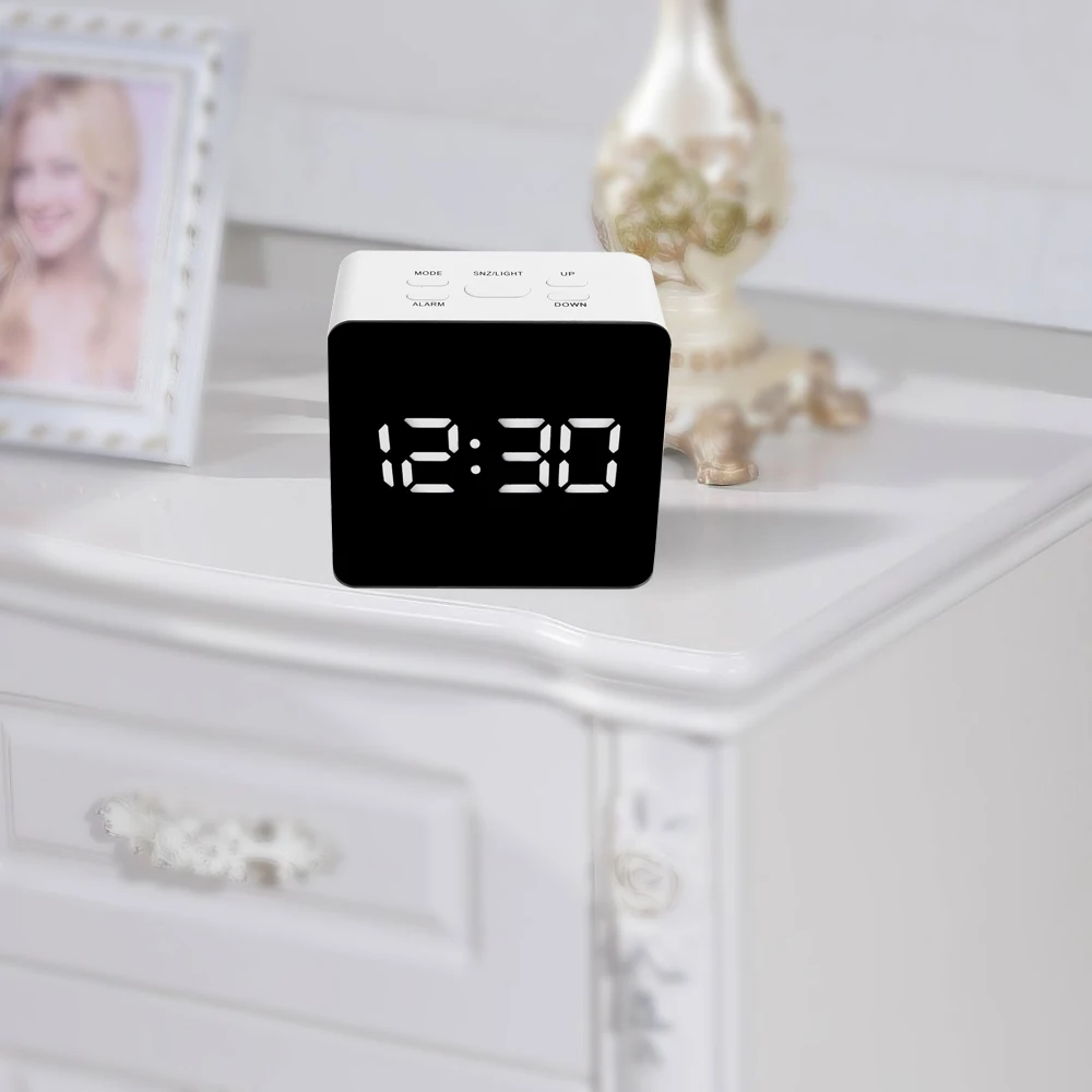 HOOMIN цифровой светодиодный дисплей настольные часы зеркальные часы с функцией повтора сигнала USB и батареей настольные будильники термометр