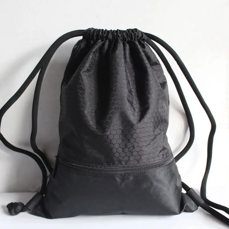 Prix pour En plein air Femmes Hommes Nylon Imperméable Ultra-Léger Sac À Dos de Chasse Randonnée Gym Sport Sacs Football Football Basket-Ball Sac Nouveau 2017 Prix pour En plein air Femmes Hommes Nylon Imperméable Ultra-Léger Sac À Dos de Chasse Randonnée Gym Sport Sacs Football Football Basket-Ball Sac Nouveau 2017