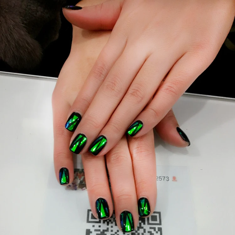 Hot Sale Handmade Fake Nails 24pcs Shattered Emerald Designed Short