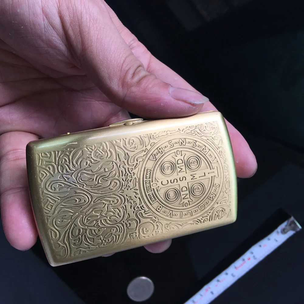

Constantine Bronze Color Metal Cigarette Case Vintage Carve Style Metal Cigarette Box Holder Pattern 12 PCS Tube Cigar