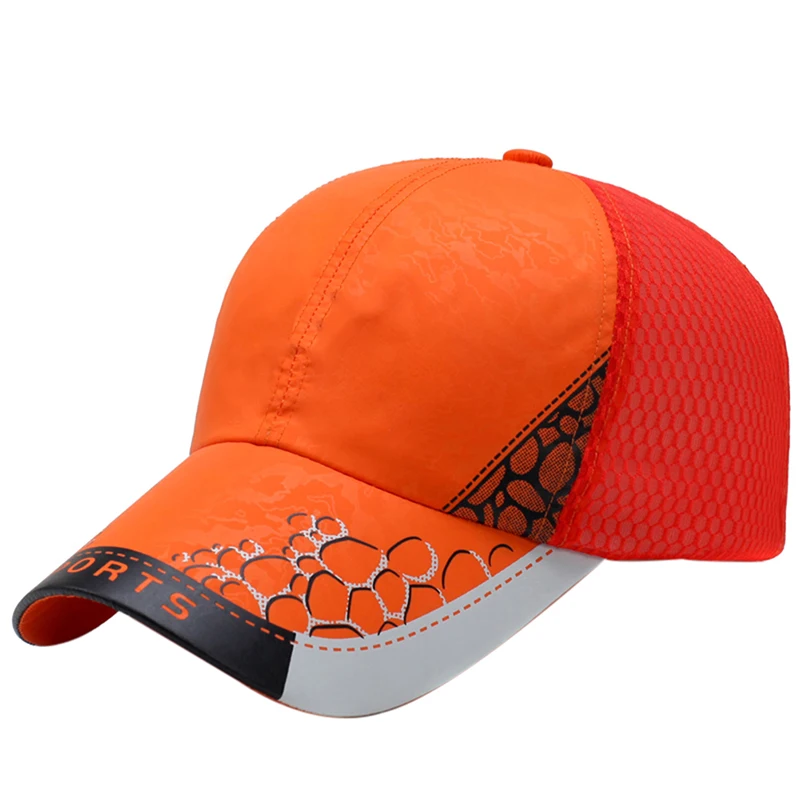 Спортивная кепка с козырьком. Кепка для похода. Кепки для спорт туризма. Бейсболка Беговая спортивная сетчатая женская.