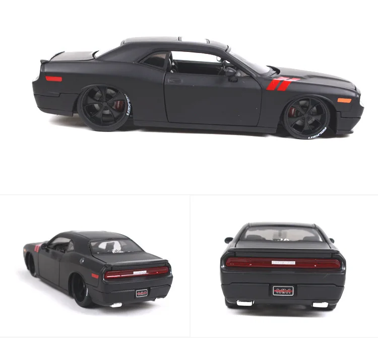 Модель модифицированного ретро автомобиля Dodge Challenger 1:24 2008 коллекционная и