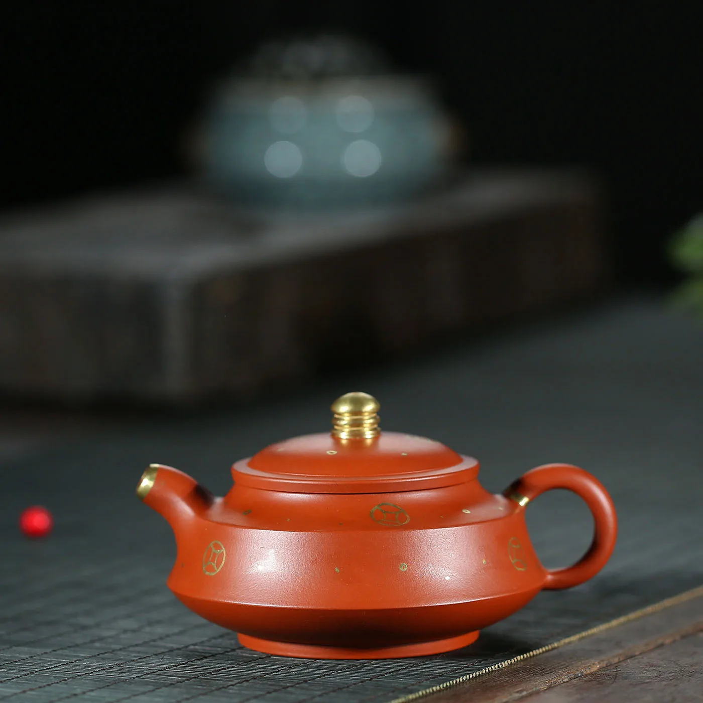 

Enameled Pottery Teapot Famous Manual Raw Ore Zhu Sha Trace A Design In Gold Zhou Pan Kungfu Online Teapot Tea Set Gift