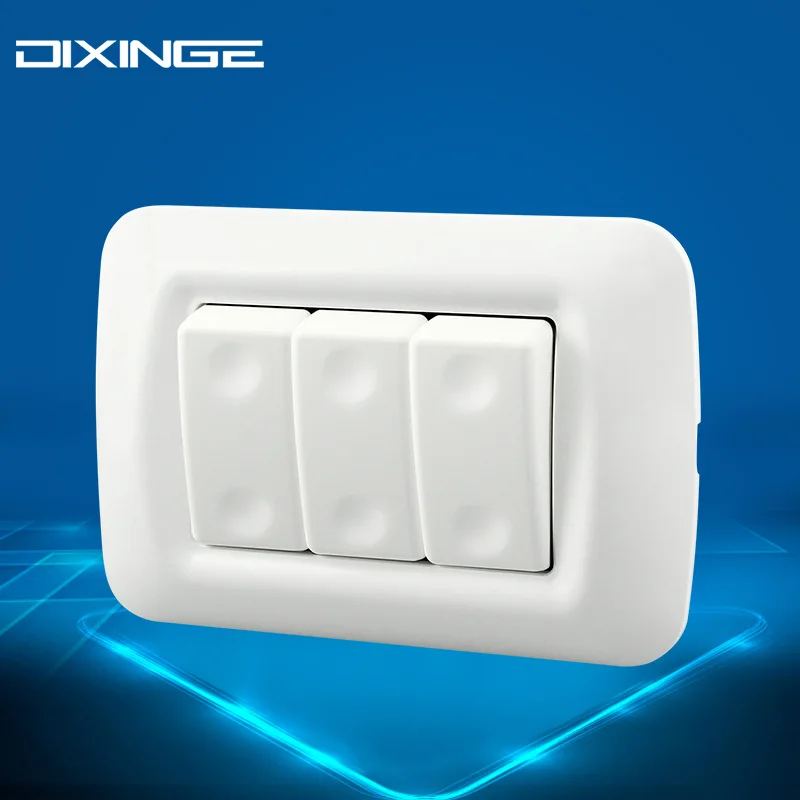 الايطالية القياسية 118mm PC لوحة مفاتيح الجدار ل المنزلية إمدادات الطاقة 3 عصابة 1Way مفاتيح 250 V 10A