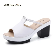 Plardin Nuevo Verano Mujeres de La Manera Usan Zapatillas Sandalias con Fondo Grueso Pendiente Del Todo-Fósforo En Forma de Sandalias de Cuero Zapatos de Las Mujeres