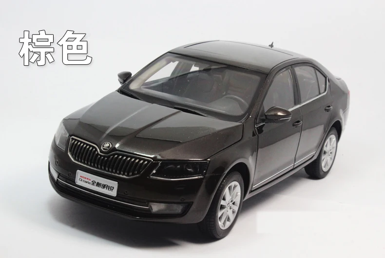 Модель литая в масштабе 1:18 для Skoda Octavia 2014 коричневый подъемник сплав игрушечный